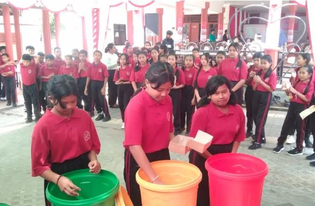 Kementerian PU Edukasi Pelajar SRMP 17 Tabanan soal Pemilahan Sampah dan Gaya Hidup Sehat