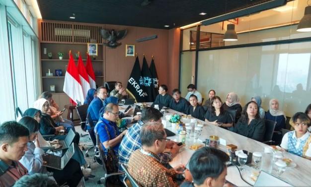Menekraf Dukung Hilirisasi Karya Mahasiswa DKV Jadi Produk Ekonomi Kreatif Berbasis Kekayaan Intelektual