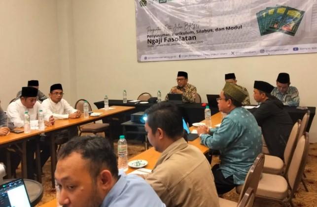 Kemenag Susun Modul Ngaji Fasolatan, Fokus pada Panduan Shalat yang Praktis dan Kontekstual