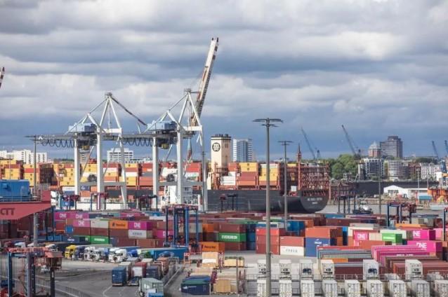 WTO Turunkan Proyeksi Pertumbuhan Perdagangan Global 2026 akibat Tarif Baru AS
