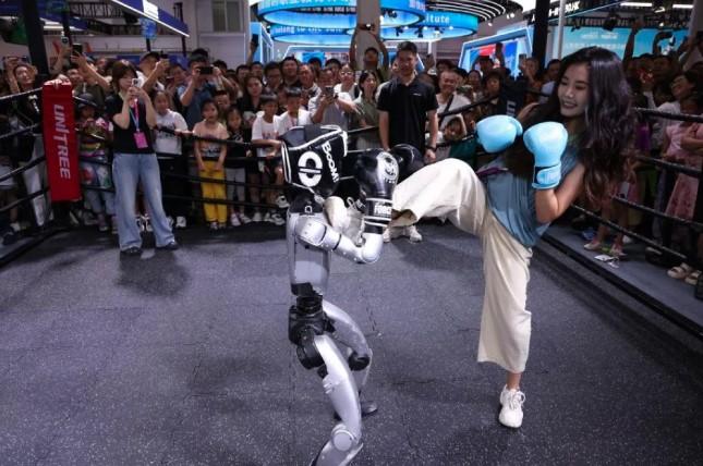 Konferensi Robot Dunia 2025 Resmi Dibuka di Beijing, Pamerkan Tren Robot Cerdas Berwujud
