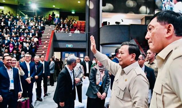 Rangkuman Politik Sepekan: Prabowo Terima Medali Kehormatan hingga Persiapan HUT ke-80 RI