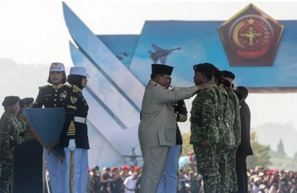 Prabowo Lantik Wakil Panglima TNI Baru dan Kukuhkan Pimpinan Pasukan Elite
