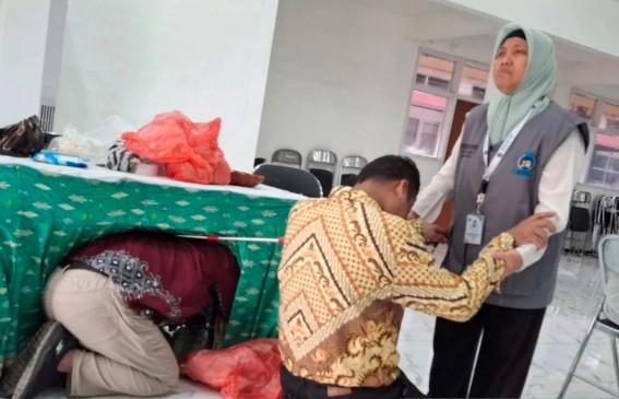 Pertuni Jatim Latih Disabilitas Netra Mitigasi Mandiri Saat Gempa Bumi