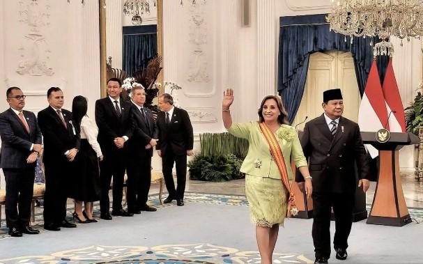 Presiden Prabowo Anugerahkan Bintang Republik Indonesia Adipurna kepada Presiden Peru