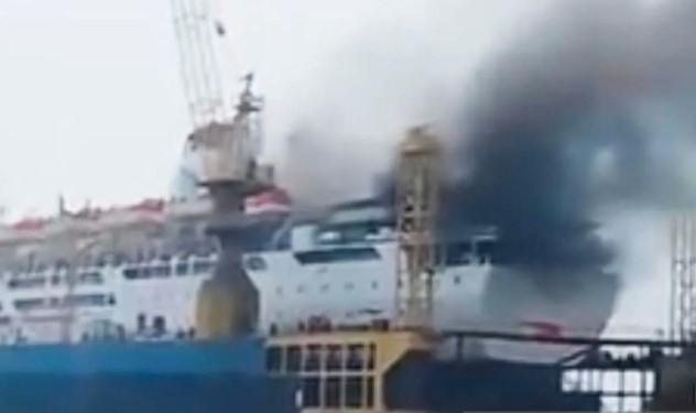 Kapal Dorolonda Diduga Terbakar di Pelabuhan Tanjung Priok