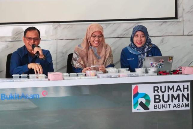 PT Bukit Asam Gelar Kelas Kreasi untuk Dorong Kreativitas Pemuda dan UMKM di Muara Enim
