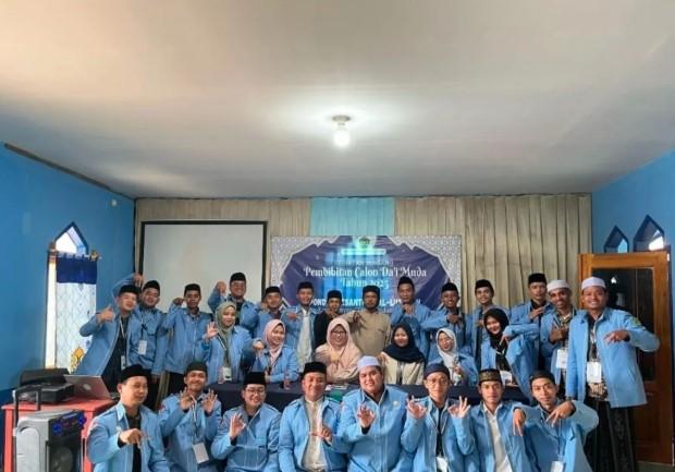 Dai Muda Ikuti Magang Pesantren, Belajar Dakwah dan Ekonomi Umat