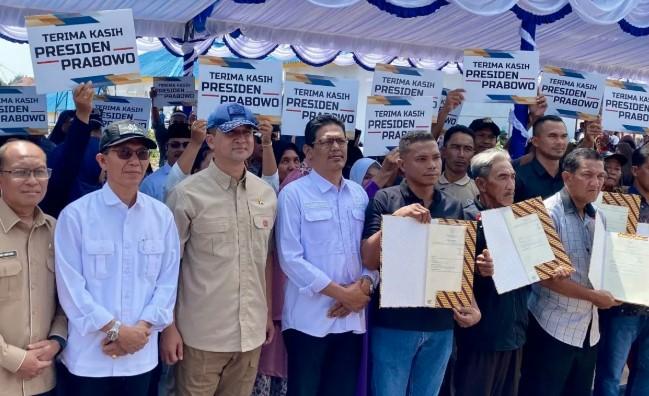 162 Warga Relokasi Rempang Eco City Terima Sertifikat Hak Milik di Tanjung Banun