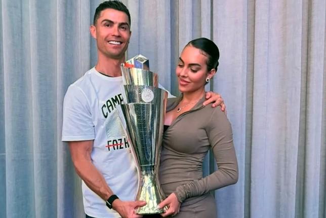 Cristiano Ronaldo dan Georgina Rodriguez Resmi Bertunangan