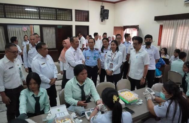 Kemenko Polkam Dorong Siswa Bali Lebih Terbuka Soal Kesehatan, Luncurkan Program Cek Kesehatan Gratis