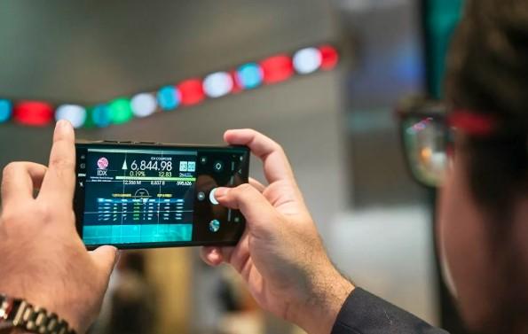 IHSG Menguat ke 7.922,54 Didukung Optimisme Pasar atas Potensi Pemangkasan Suku Bunga The Fed
