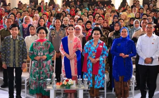Kebaya Diakui UNESCO, Kowani dan Kemenbud Gelar Peringatan Hari Kebaya Nasional Bertajuk “Kebaya Bercerita”