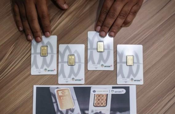 Harga Emas Pegadaian Kamis Ini Fluktuatif, UBS Naik Sementara Antam dan Galeri24 Turun