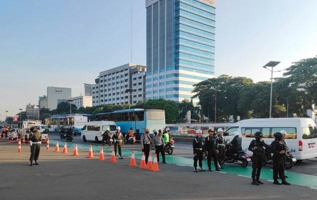 Lalu Lintas Lancar Jelang Sidang Tahunan MPR, Pengamanan Ketat di Sekitar Gedung DPR/MPR