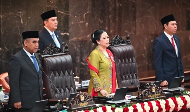 Puan Maharani Tampil Anggun dengan Batik Tulis Pekalongan dalam Sidang Tahunan MPR 2025