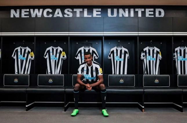 Eddie Howe Akui Saga Transfer Alexander Isak Ganggu Persiapan Newcastle United Jelang Musim Baru