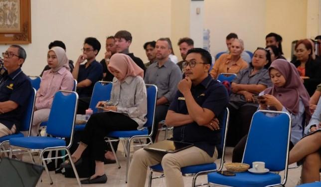 KPP Pratama Denpasar Barat Beri Edukasi Pajak kepada Investor Asing di Bali