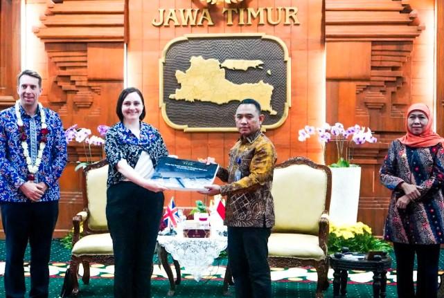 Pemerintah Inggris Serahkan Studi Transportasi Rel Surabaya ke DJKA, Dukung Pengembangan Moda Berkelanjutan