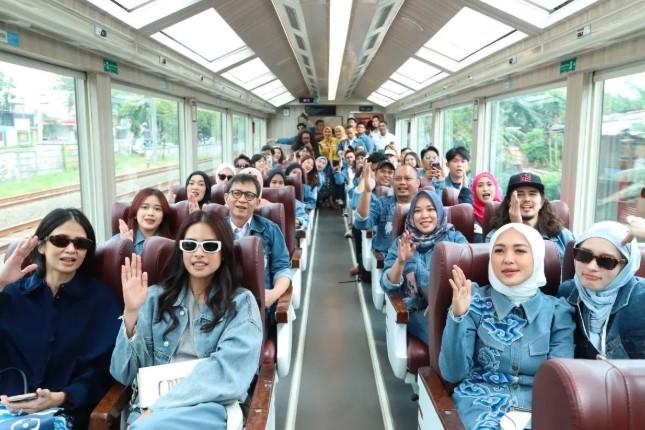 Tren Liburan Baru, Kereta Panoramic Catat Lonjakan Penumpang di Jalur Selatan Jawa