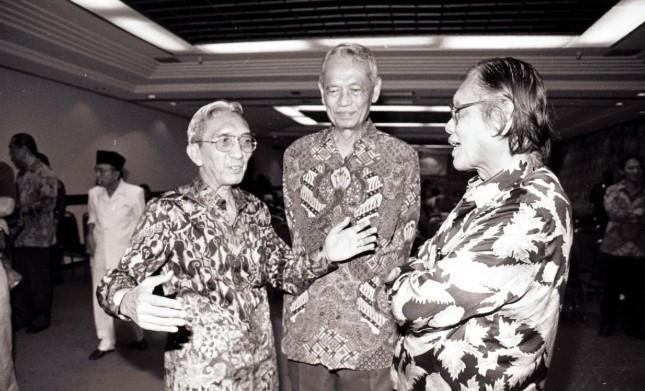 Pidato Mochtar Lubis Soal "Manusia Indonesia": Cermin Kritis Identitas Bangsa yang Masih Relevan
