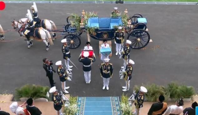 Kirab Sakral HUT ke-80 RI: Kereta Kencana Garuda Prabayeksa Antar Bendera dan Teks Proklamasi ke Monas