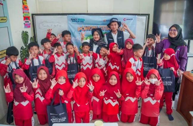 PT Bukit Asam dan Relawan Bakti BUMN Edukasi Siswa soal Energi dan Lingkungan Lewat Program Jelajah Energi
