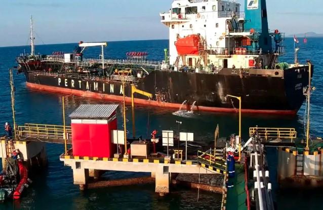 Pertamina Tambah Armada Tangki Atasi Kelangkaan BBM di Labuan Bajo, Distribusi Dipercepat dan SPBU Beroperasi 24 Jam