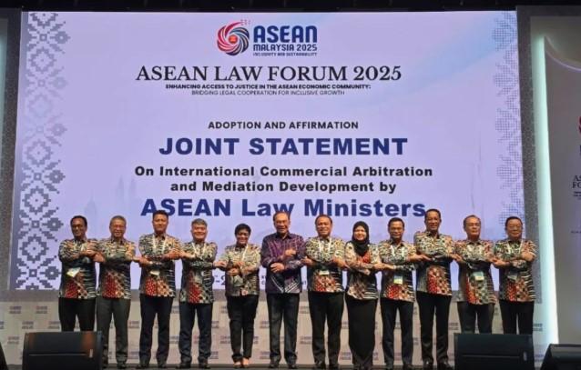 RI Teken Pernyataan Bersama Menteri Hukum ASEAN soal Arbitrase Internasional, Dorong Iklim Investasi Kawasan