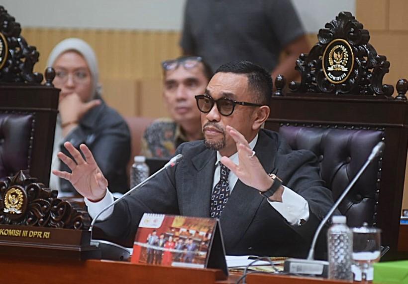 Ahmad Sahroni Jelaskan Alasan DPR Terima Tunjangan Rumah Rp50 Juta: Lebih Efisien daripada Rumah Dinas