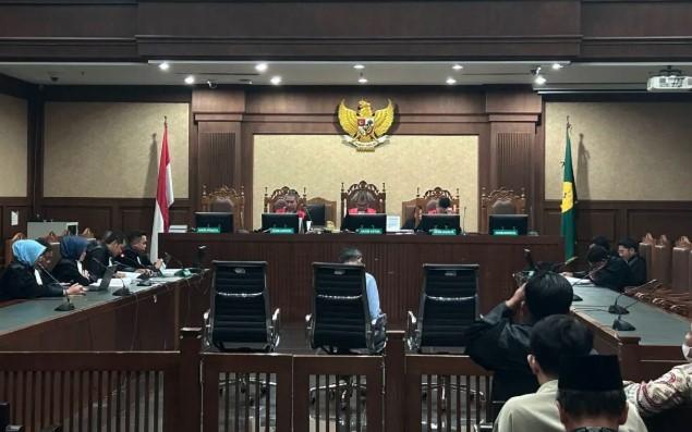 Tiga Hakim Didakwa Terima Suap Rp21,9 Miliar untuk Vonis Lepas Kasus Korupsi Ekspor CPO