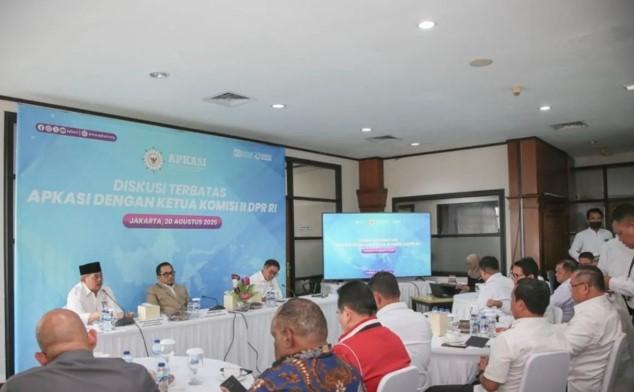 Wacana "Kabupaten Merdeka Fiskal" Menguat, DPR dan Apkasi Bahas Kemandirian Daerah dan Masa Depan Demokrasi