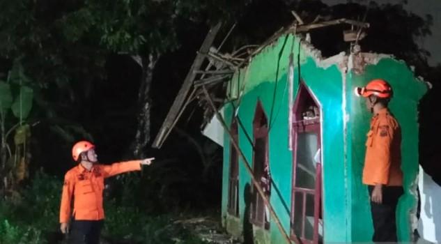 BNPB Pastikan Penanganan Gempa Karawang Tepat Sasaran dan Utamakan Keselamatan Warga