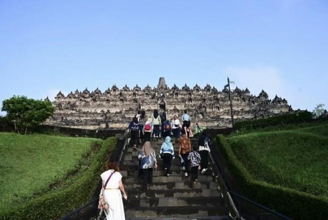 Ramai Wisatawan China, Pemandu dan Pedagang di Kawah Ijen Ramai-Ramai Belajar Bahasa Mandarin