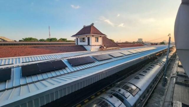 KAI Hemat Rp2,5 Miliar per Tahun Lewat Energi Surya dan Kurangi Emisi 1.400 Ton CO₂