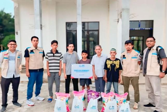 PLN UPT Baturaja Salurkan Bantuan Sembako bagi Kaum Dhuafa dan Perempuan Tangguh dalam Semangat HUT ke-80 RI