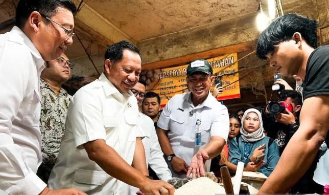 Harga Beras Tembus HET Meski Stok Melimpah, Tata Kelola Perberasan Nasional Dinilai Lemah