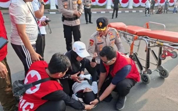 Polisi Sigap Selamatkan Peserta Merdeka Run 8.0 K yang Alami Kelelahan di Jakarta Pusat