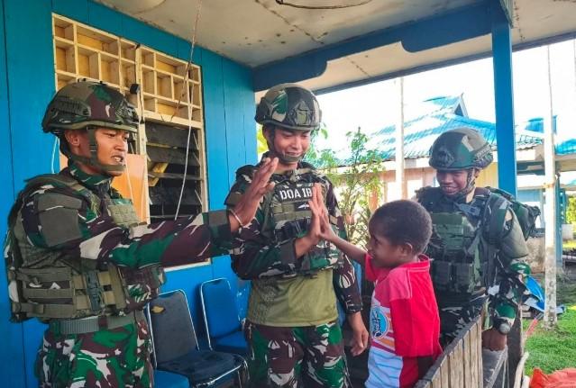 Satgas Yonif 521/DY Ajak Warga Kobakma Jaga Stabilitas Keamanan Papua Pegunungan