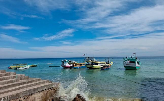 BMKG Imbau Waspada Gelombang Tinggi Hingga 4 Meter di Perairan NTT, Berlaku hingga 28 Agustus 2025
