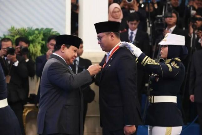 Wamentan Sudaryono Terima Bintang Mahaputra Pratama, Persembahkan untuk Petani Indonesia