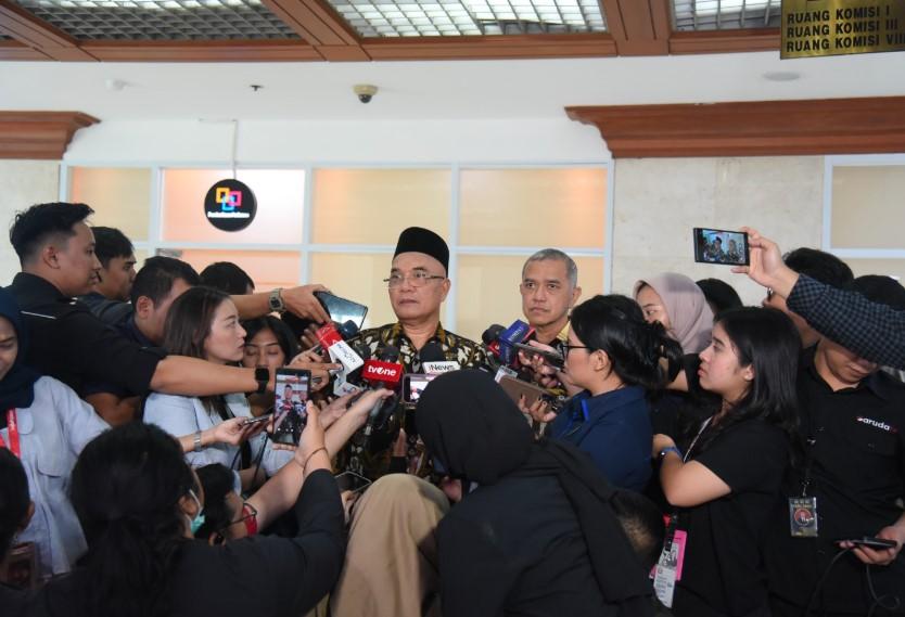 DPR Sahkan RUU Perubahan UU Haji dan Umrah di Tingkat I, Siap Ditetapkan di Paripurna Terdekat