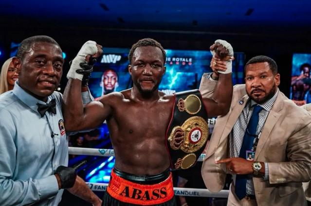 Abass Baraou Rebut Sabuk Juara Dunia WBA dari Yoenis Tellez di Orlando
