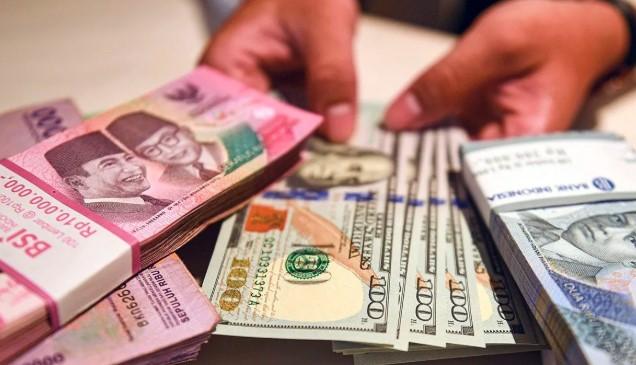 Rupiah Melemah Usai Trump Pecat Anggota The Fed Lisa Cook di Tengah Tuduhan Penipuan Hipotek