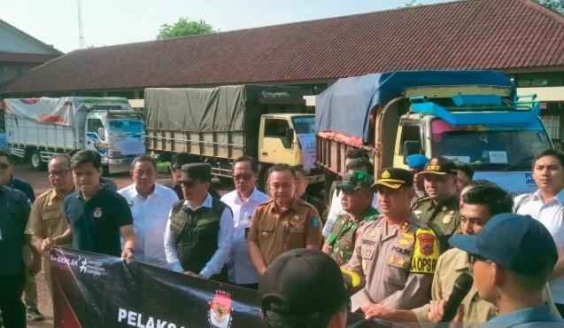 Pemerintah Pusat Kawal Distribusi Logistik Pilkada Ulang 2025 di Bangka untuk Jamin Pemilu Aman dan Demokratis