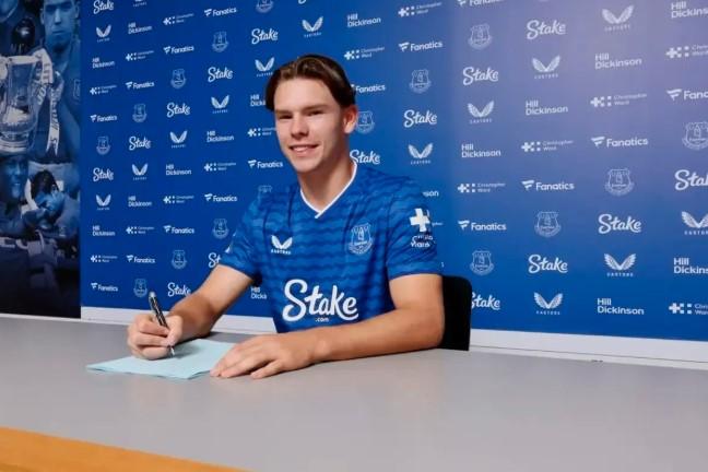 Everton Rekrut Tyler Dibling dari Southampton, Winger Muda Inggris Teken Kontrak Empat Tahun