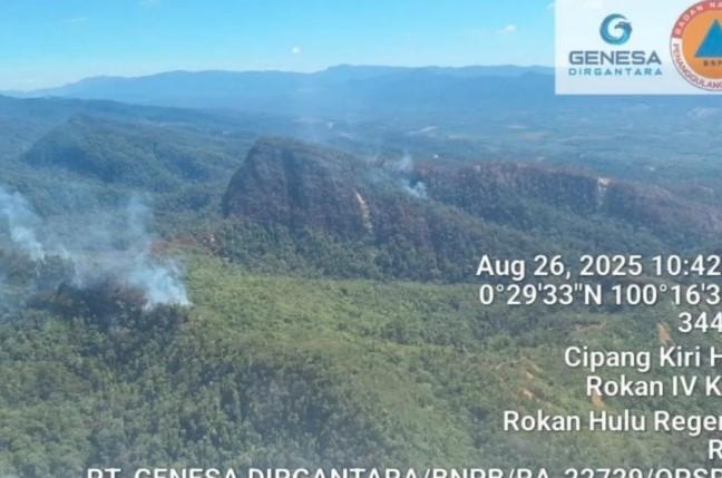 Karhutla di Perbukitan Rokan Hulu, BPBD Riau Kerahkan Helikopter Water Bombing Akibat Sulitnya Akses Darat