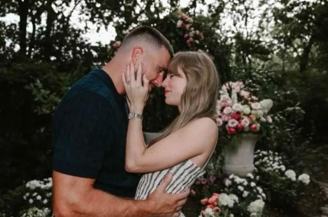 Taylor Swift dan Travis Kelce Umumkan Pertunangan, Dibanjiri Ucapan Selamat