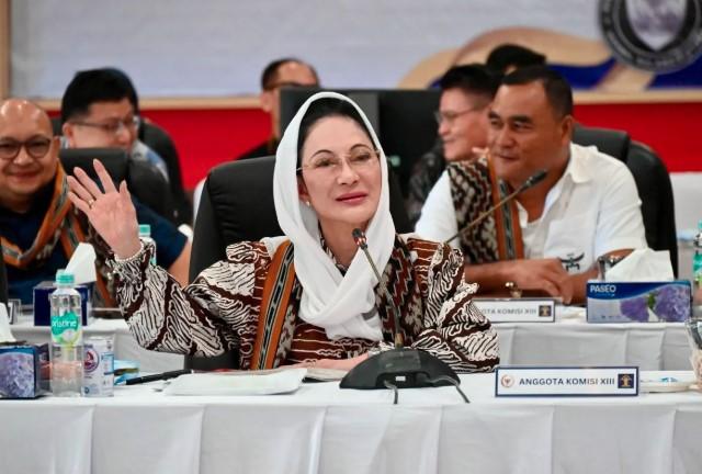 DPR Dukung Pemindahan 1.300 Napi High Risk ke Nusakambangan, Strategi Besar Lumpuhkan Pusat Kendali Kejahatan
