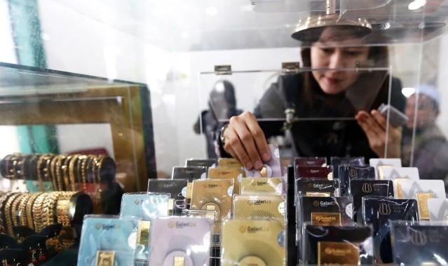 Harga Emas Pegadaian Naik Serempak, Antam Tembus Rp2.018.000 per Gram